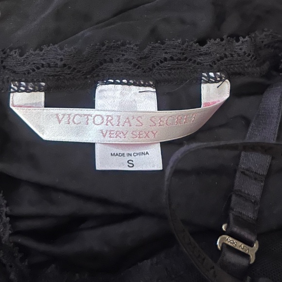 Victoria’s Secret “Very Sexy” Black Lace Slip Dress 🌵Small - Picture 2 of 7